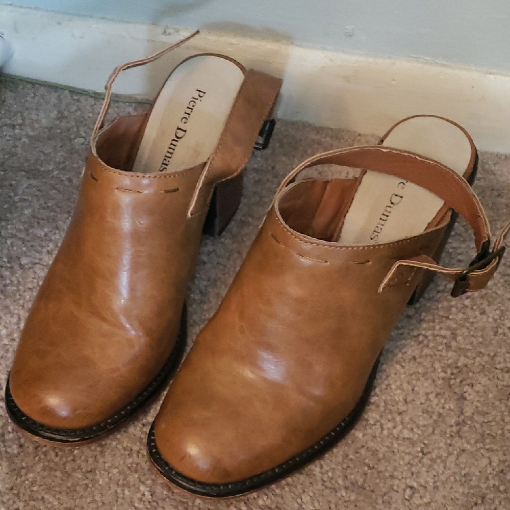 Pierre Dumas Women's Tan Slingback Shoes